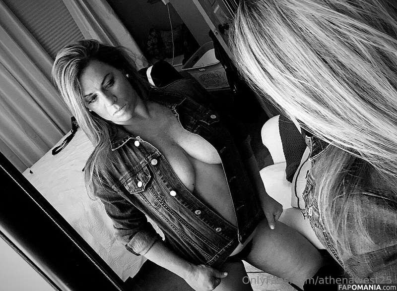AthenaWest / athenawest25 / https: Nago OnlyFans  Przeciekłe zdjęcie #9