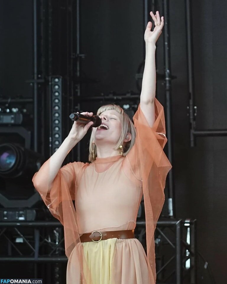 Aurora Aksnes / auroramusic / singer Nago OnlyFans  Przeciekłe zdjęcie #2