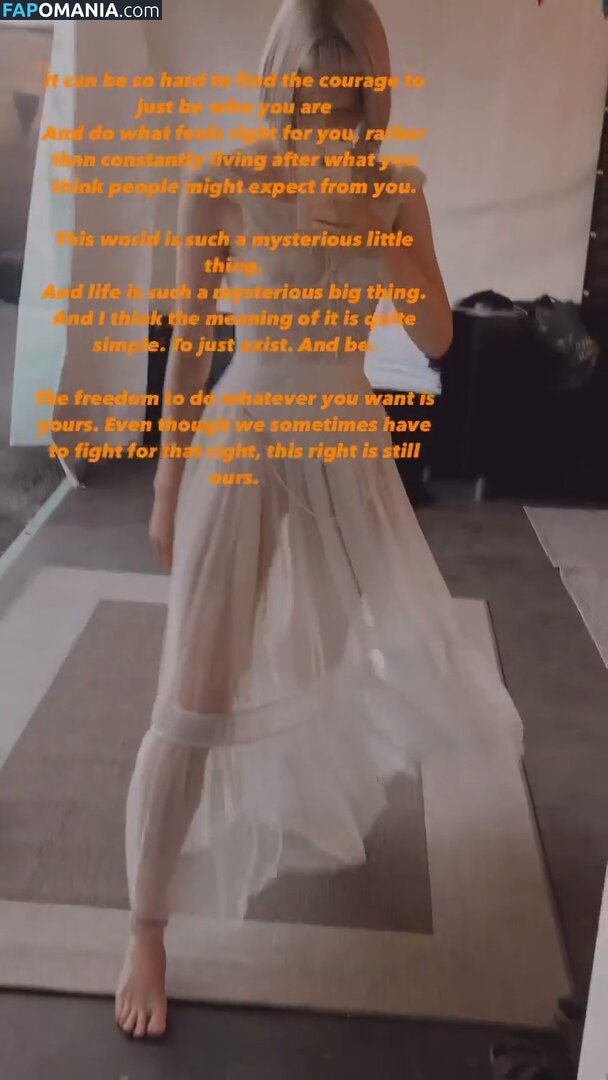 Aurora Aksnes / auroramusic / singer Nago OnlyFans  Przeciekłe zdjęcie #238