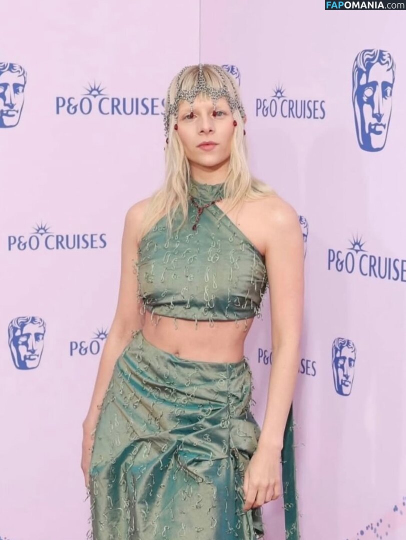 Aurora Aksnes / auroramusic / singer Nago OnlyFans  Przeciekłe zdjęcie #264