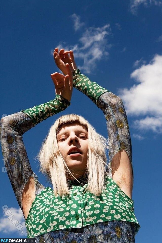 Aurora Aksnes / auroramusic / singer Nago OnlyFans  Przeciekłe zdjęcie #269