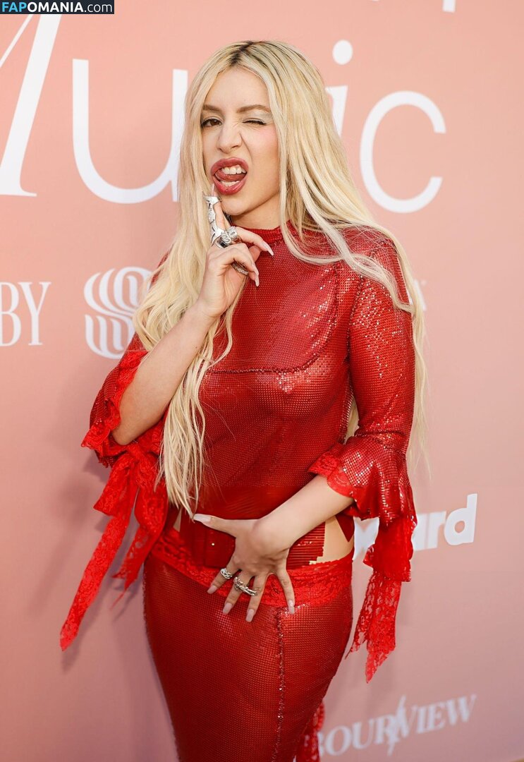 Ava Max / avamax / https: / plharleyquinn Nago OnlyFans  Przeciekłe zdjęcie #928