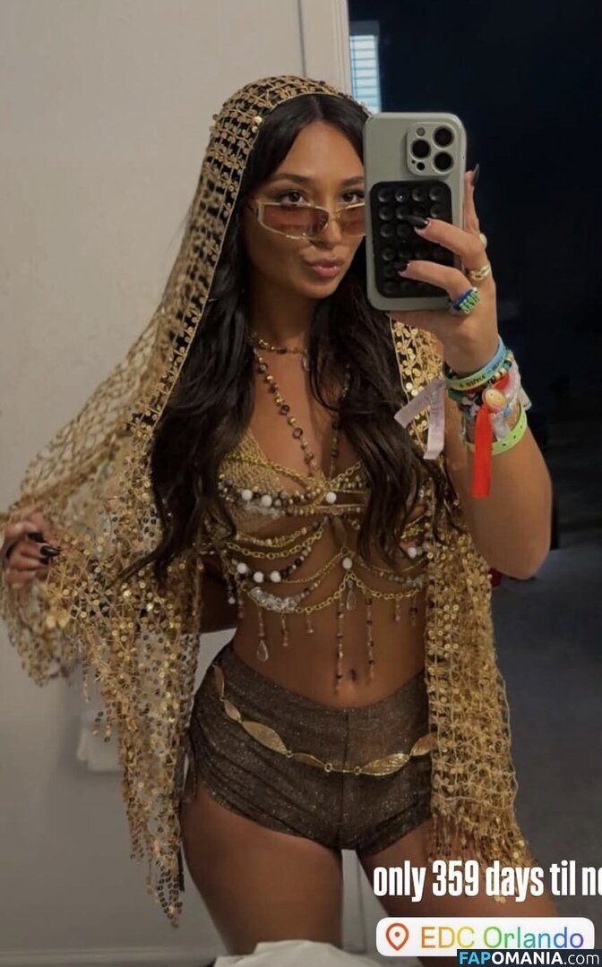avaasanto / lifes.a.party.sorry.mom Nago OnlyFans  Przeciekłe zdjęcie #2