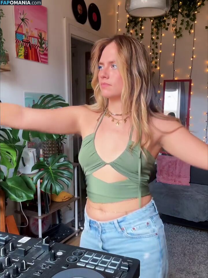Axelle Maga / axelle.maga Nago OnlyFans  Przeciekłe zdjęcie #1