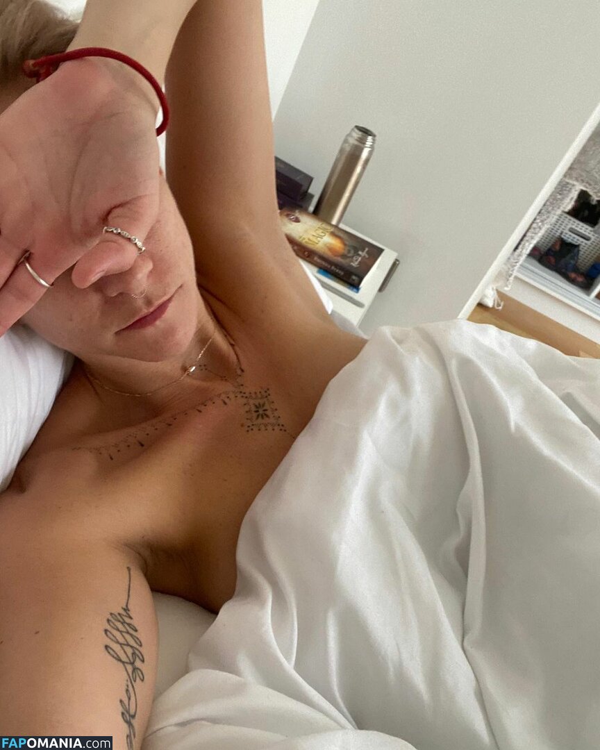 Axellepeach_ / axellepeach Nago OnlyFans  Przeciekłe zdjęcie #1