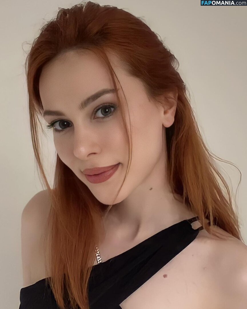 Aysennyuksel / moonbae.8 Nago OnlyFans  Przeciekłe zdjęcie #5
