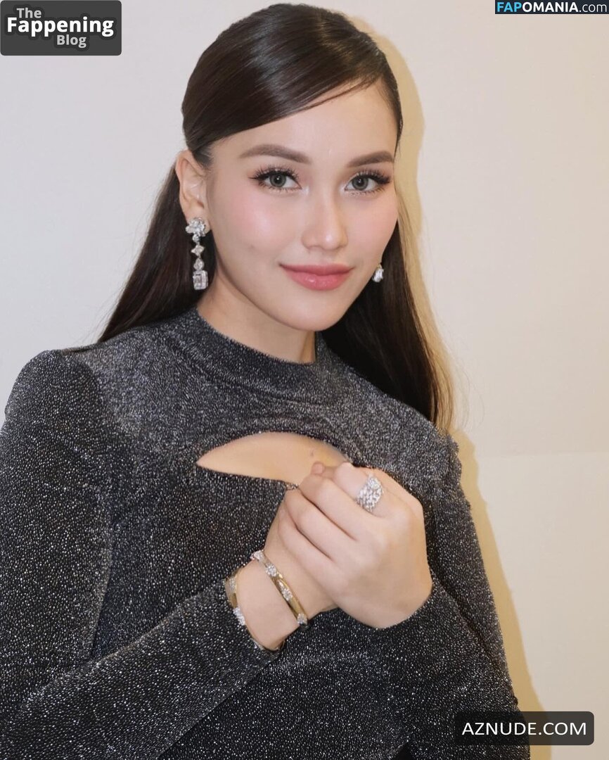 Ayu Tingting Nago OnlyFans  Przeciekłe zdjęcie #2