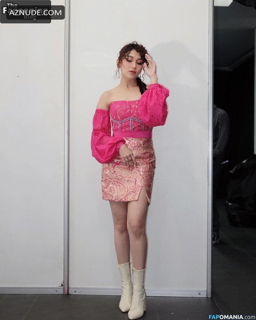 Ayu Tingting Nago OnlyFans  Przeciekłe zdjęcie #4