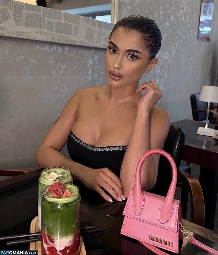 Azra Sokira / e.s.azra Nago OnlyFans  Przeciekłe zdjęcie #2