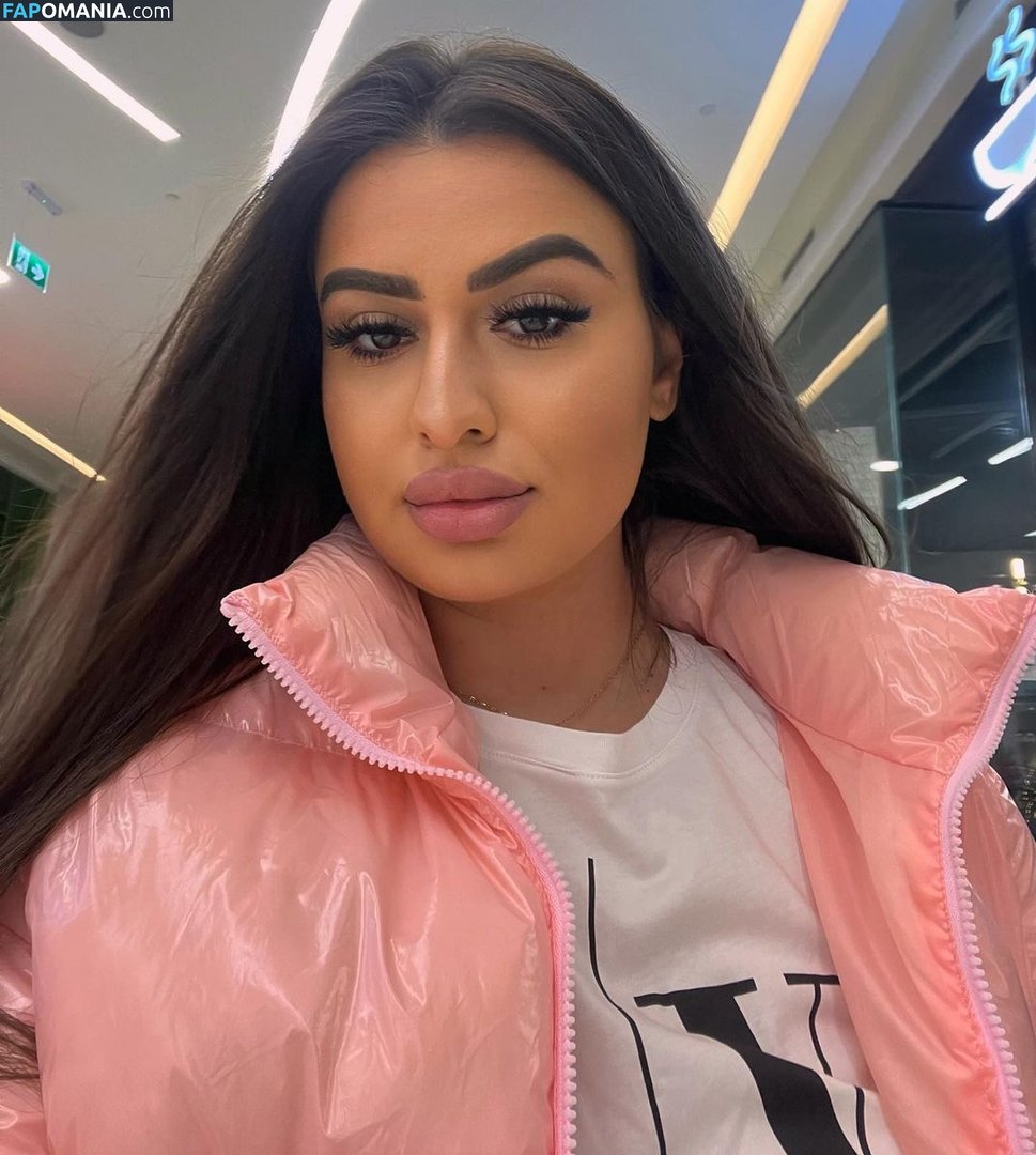 _b_miruna / k.miruu Nago OnlyFans  Przeciekłe zdjęcie #4