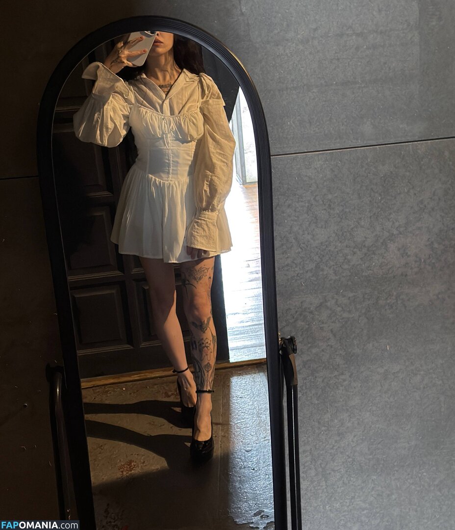b3brina Nago OnlyFans  Przeciekłe zdjęcie #2