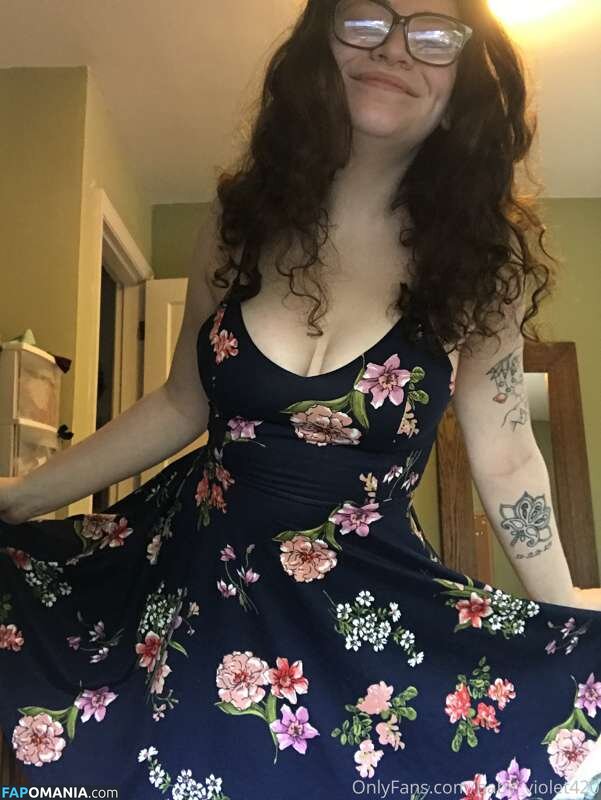 420baby_violet / BABY VIOLET / baby_violet420 / https: Nago OnlyFans  Przeciekłe zdjęcie #8