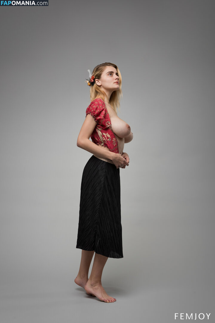 Bambi / Maria Țipordei / MariaTipordei / bamby_m / maria.tipordei Nago OnlyFans  Przeciekłe zdjęcie #157