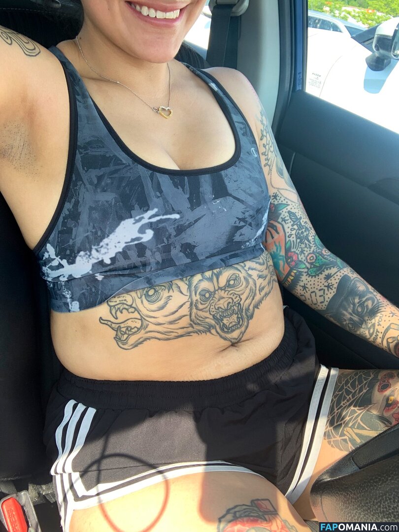 Bands Van Zandt / Frikitona / RAINYDAYWOMAN / Reina / Thotsteiner Nago OnlyFans  Przeciekłe zdjęcie #4