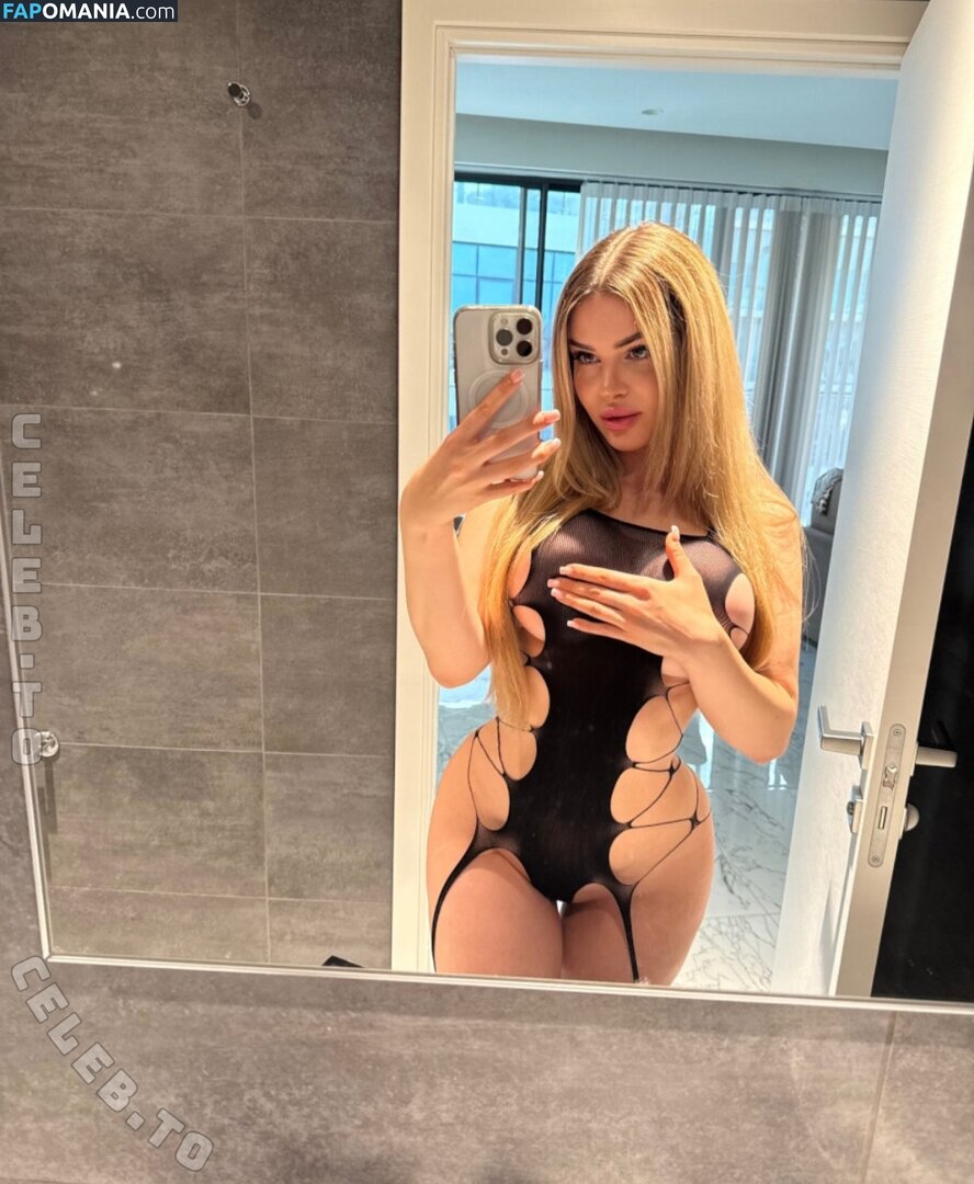 Barbie Stella / Barbiestella / Officalbarbieatella / Stellabarbyy Nago OnlyFans  Przeciekłe zdjęcie #1