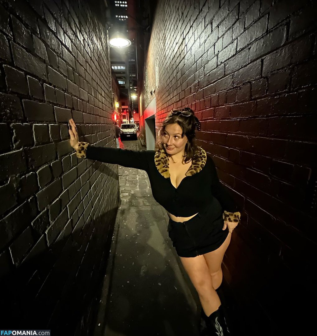 Bel Larcombe / Slice_of_salami_ / Bel Larcombe slice_of_salami_ / bel_larcombe_ Nago OnlyFans  Przeciekłe zdjęcie #15