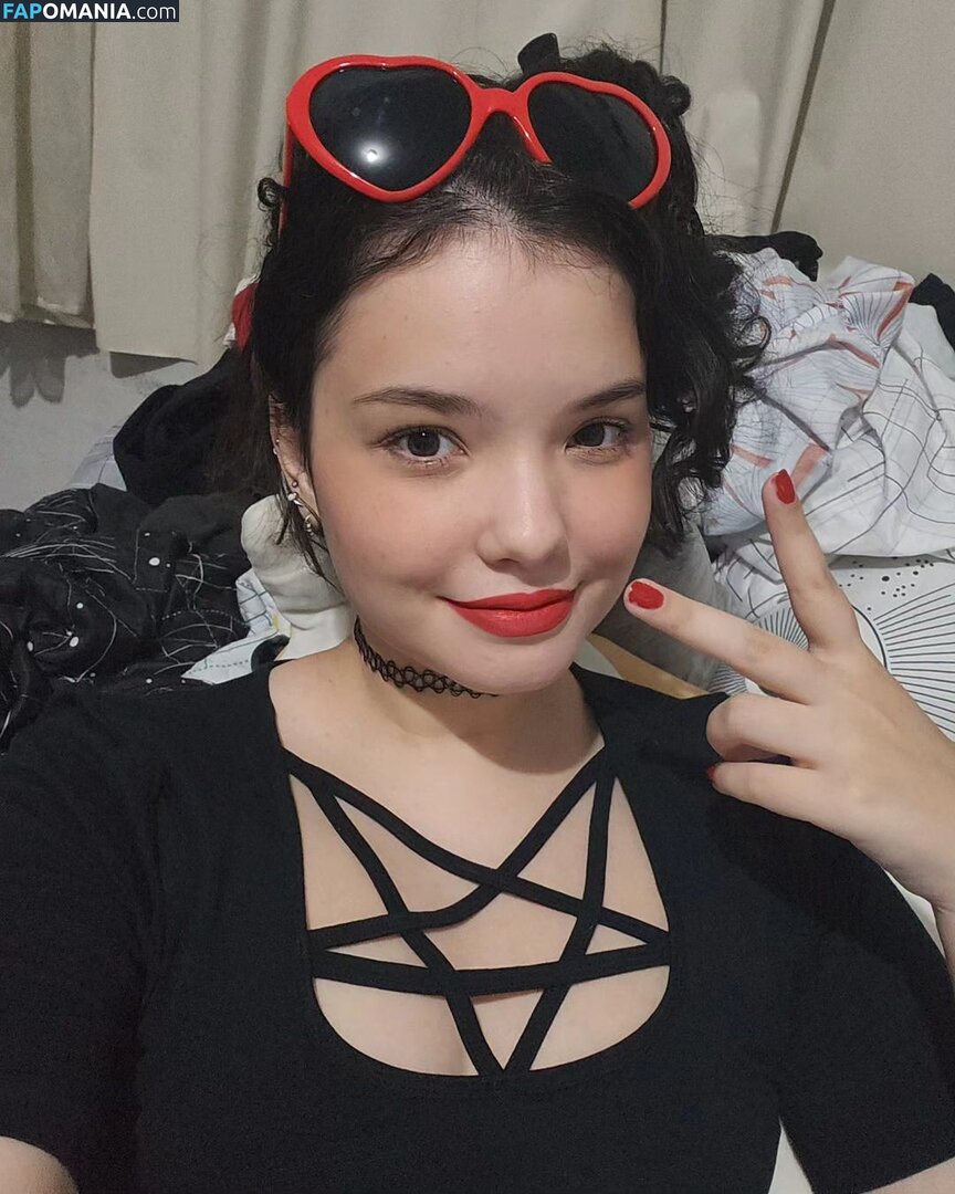 bellaplays / bellaplaysofficial Nago OnlyFans  Przeciekłe zdjęcie #1