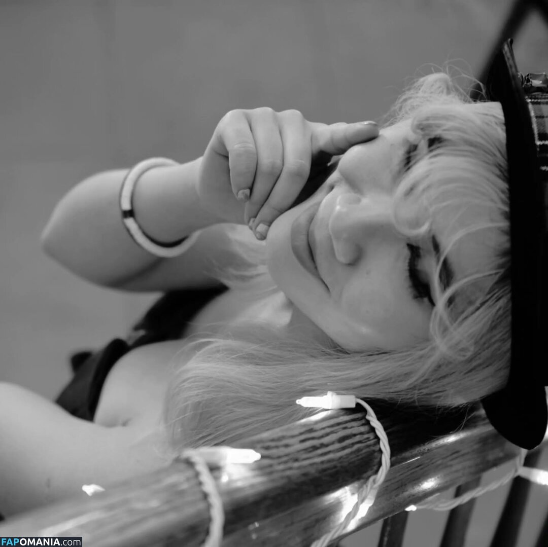 Aquentine / Bessy Q / Final Girlz / Justa Queen / Quynh Văn / _bessy.q_ Nago OnlyFans  Przeciekłe zdjęcie #7