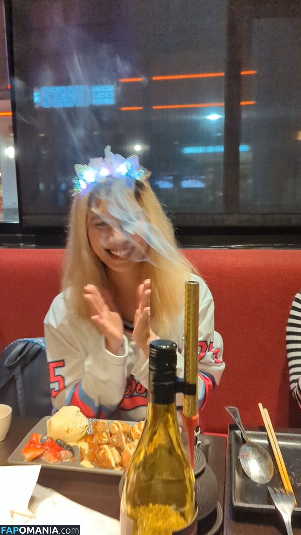 Aquentine / Bessy Q / Final Girlz / Justa Queen / Quynh Văn / _bessy.q_ Nago OnlyFans  Przeciekłe zdjęcie #29