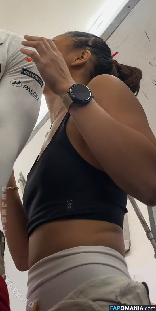 Bianca Bustamante / https: / racerbia Nago OnlyFans  Przeciekłe zdjęcie #18