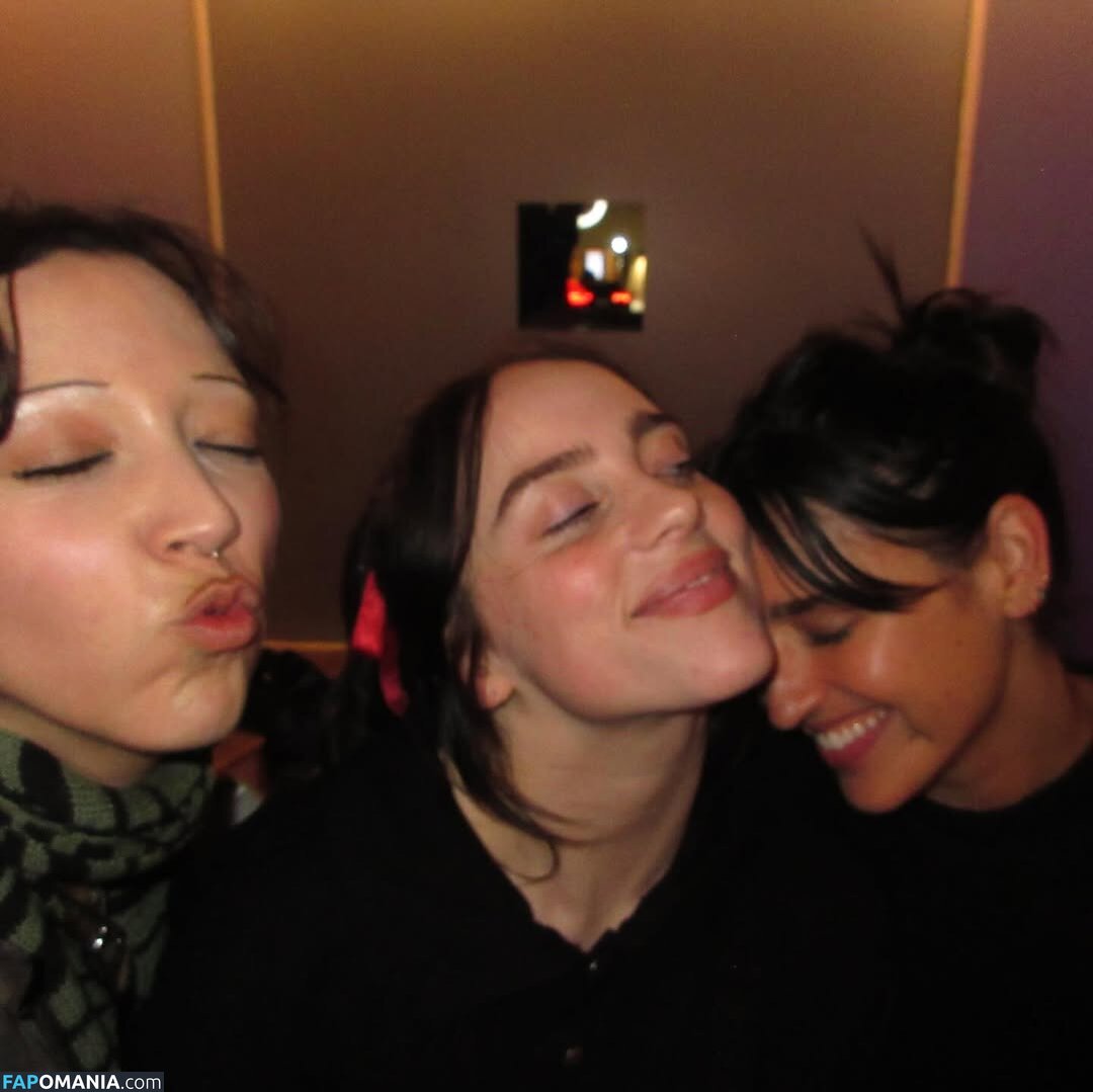 Billie Eilish / Fake / billeeilish / billieeilish Nago OnlyFans  Przeciekłe zdjęcie #2265