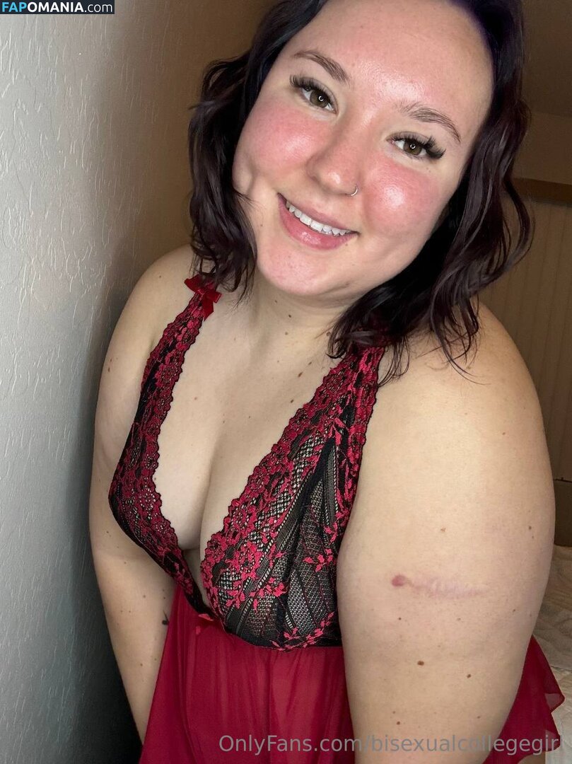 bisexualcollegegirl / rubitout Nago OnlyFans  Przeciekłe zdjęcie #12