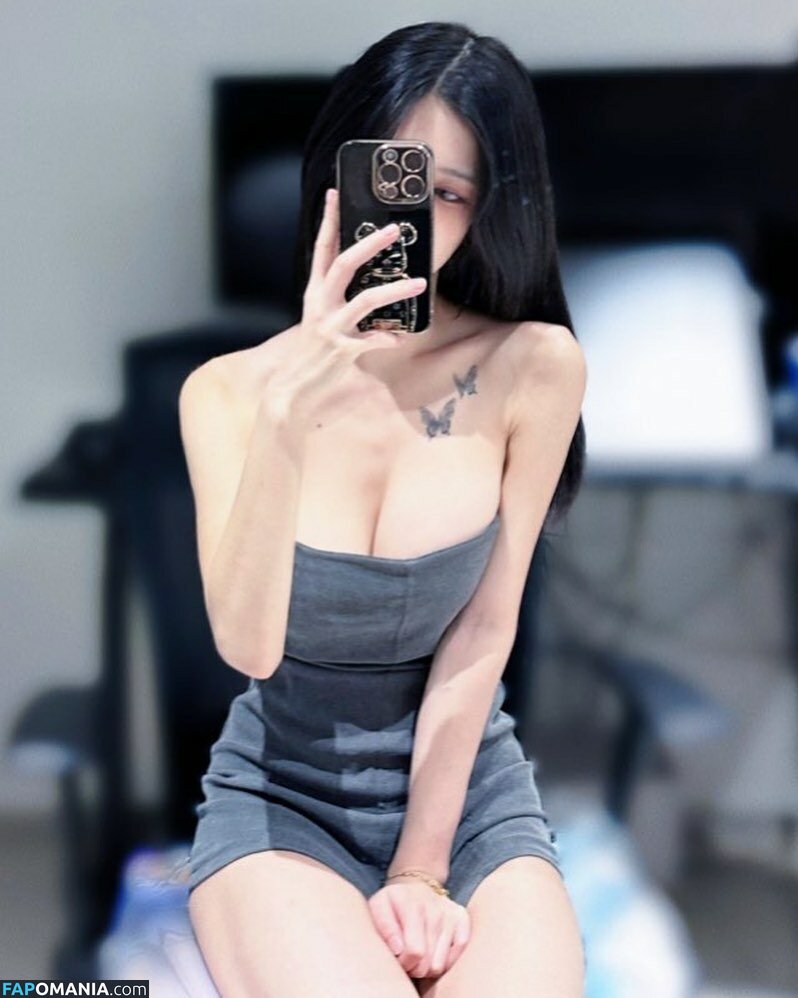 Biya / biatrois / biya1024 Nago OnlyFans  Przeciekłe zdjęcie #5