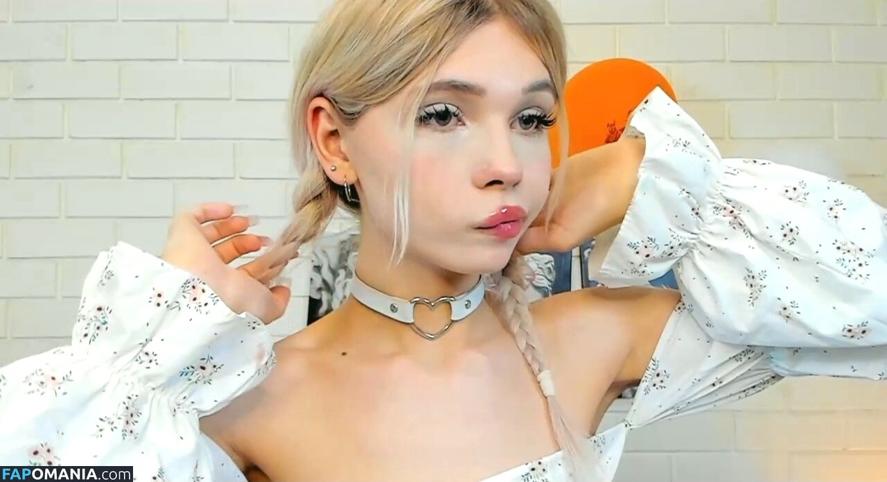 Blondy_fina / blondy_curvy2595 Nago OnlyFans  Przeciekłe zdjęcie #3