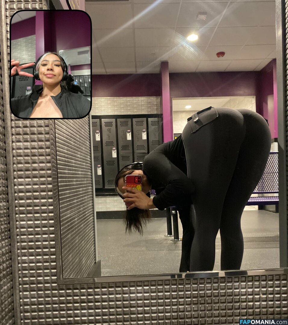 222harumii / bodyby.harumiii / emily_hernandez / harumi Nago OnlyFans  Przeciekłe zdjęcie #25