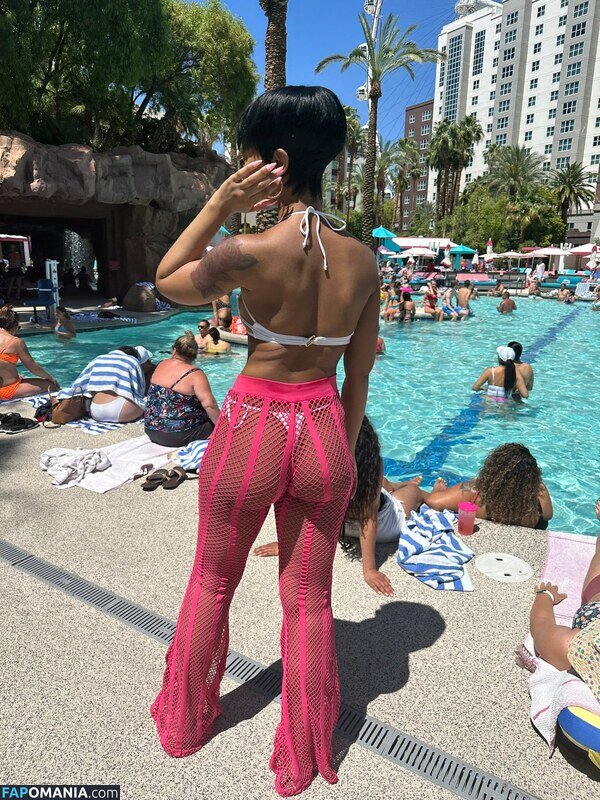 Melodic_Network_8958 / __Bombshell__ / bombshell.xx / bombshell228 Nago OnlyFans  Przeciekłe zdjęcie #29