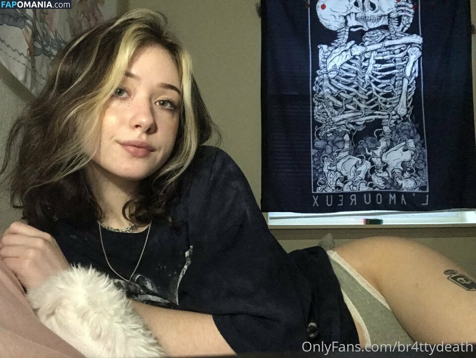 brattydeath / brattyydeath / cherry_grl / waifu.brattyydeath Nago OnlyFans  Przeciekłe zdjęcie #38