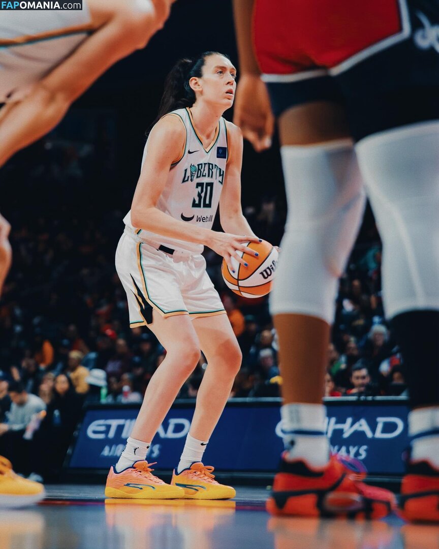 Breanna Stewart / WNBA Player / breannastewart30 Nago OnlyFans  Przeciekłe zdjęcie #1
