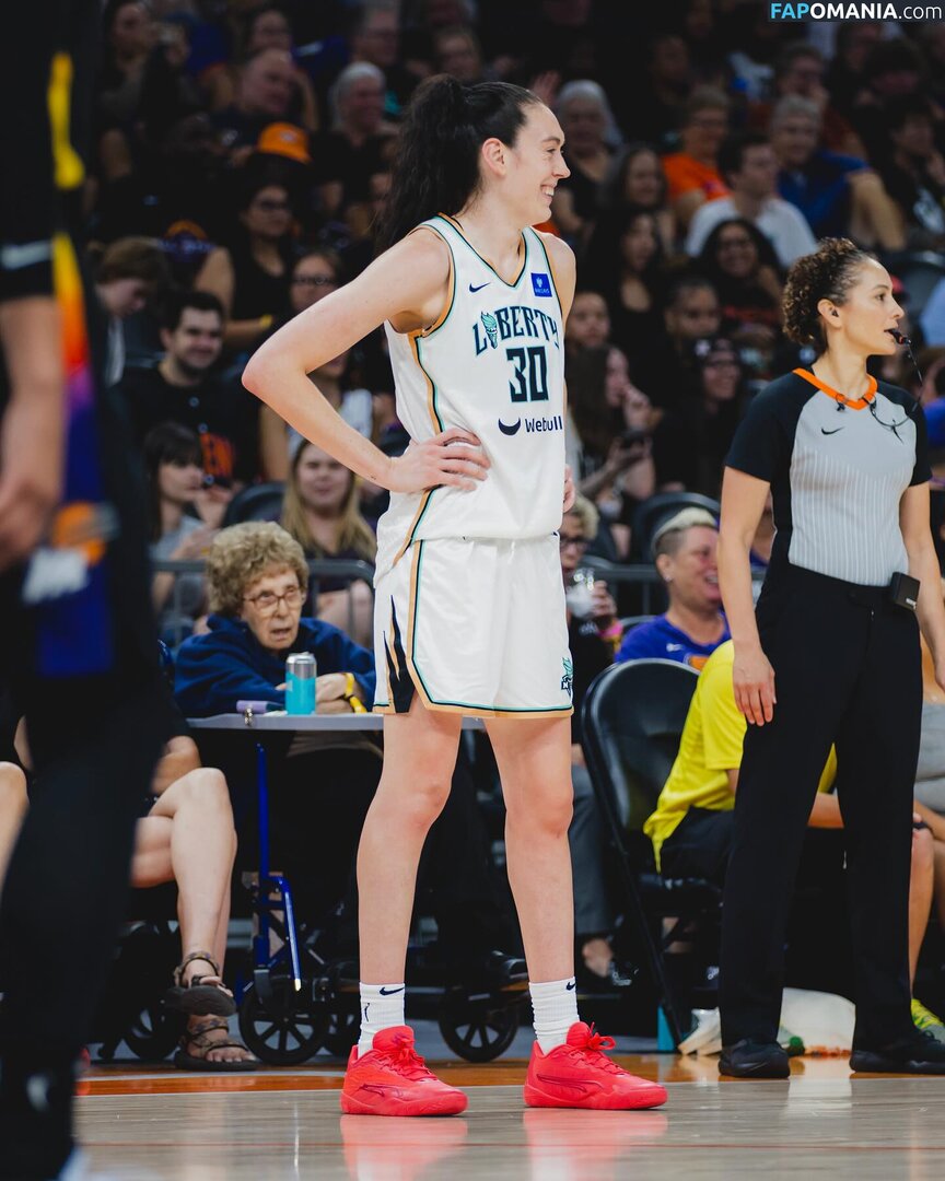 Breanna Stewart / WNBA Player / breannastewart30 Nago OnlyFans  Przeciekłe zdjęcie #16