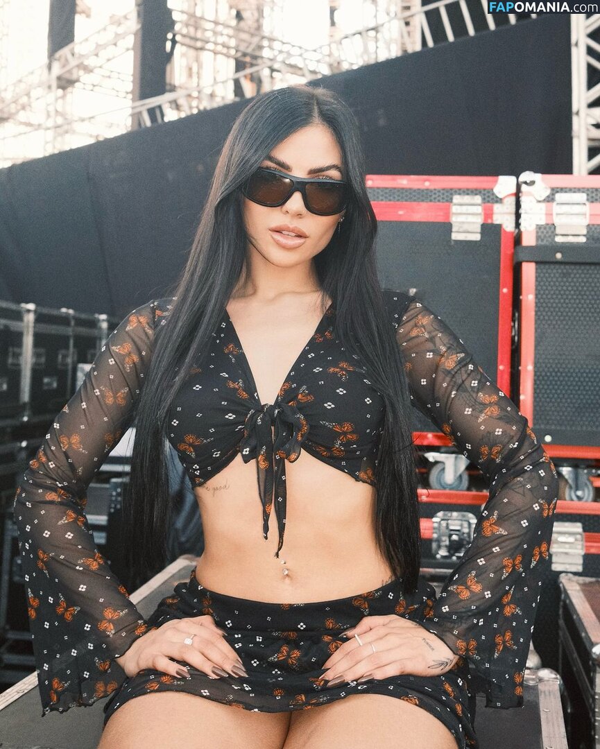 carlafariaadv Nago OnlyFans  Przeciekłe zdjęcie #2