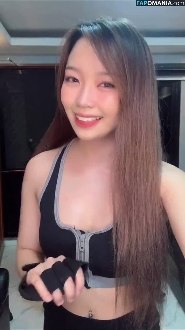 Carlyn Ocampo Nago OnlyFans  Przeciekłe zdjęcie #5