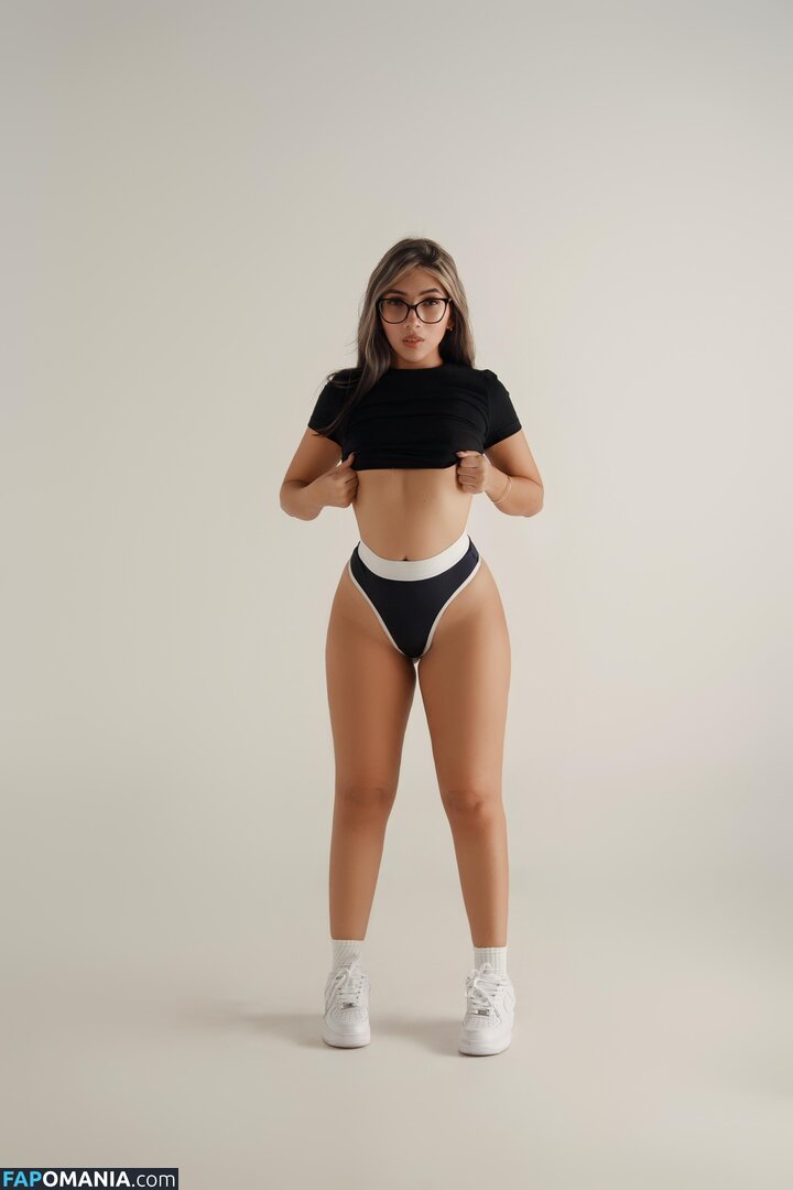 caro_martinezz / https: Nago OnlyFans  Przeciekłe zdjęcie #2