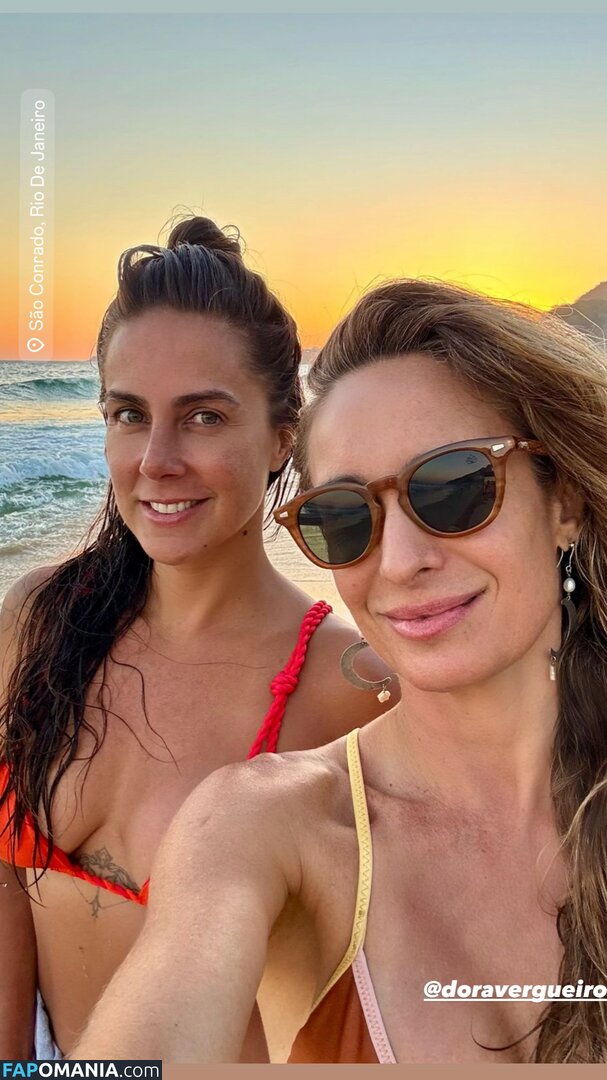 Carol Barcellos / carolbarcellos Nago OnlyFans  Przeciekłe zdjęcie #1