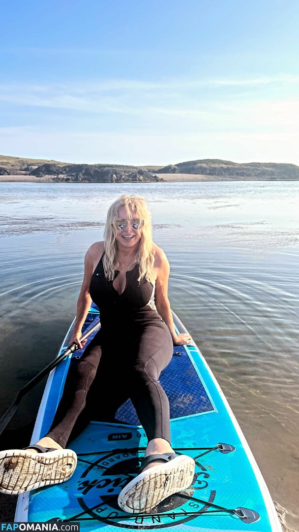 Carol Vorderman Nago OnlyFans  Przeciekłe zdjęcie #15