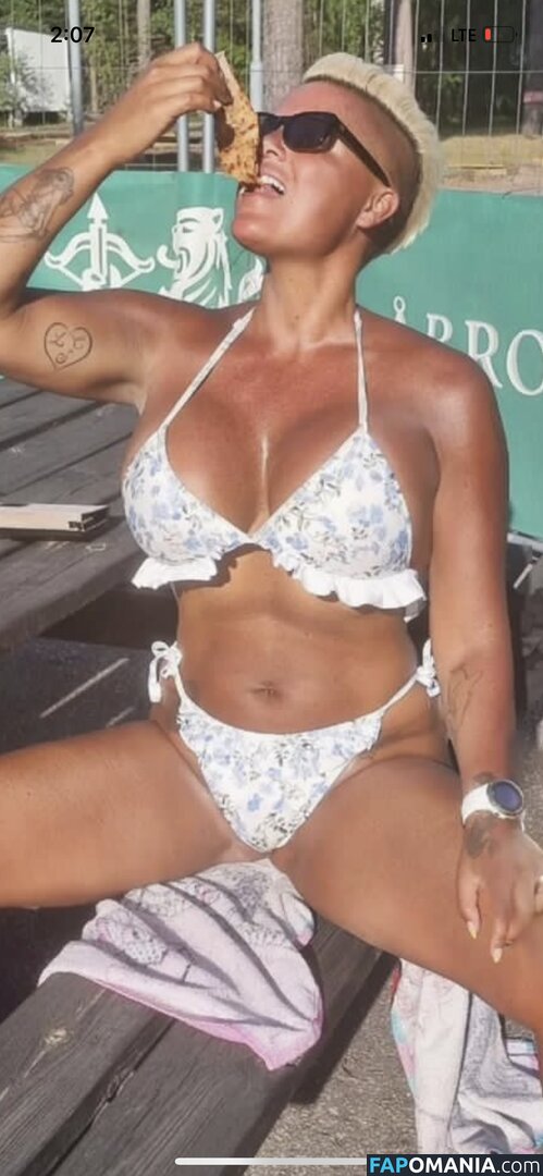 Carro Oberg / carrooberg Nago OnlyFans  Przeciekłe zdjęcie #2