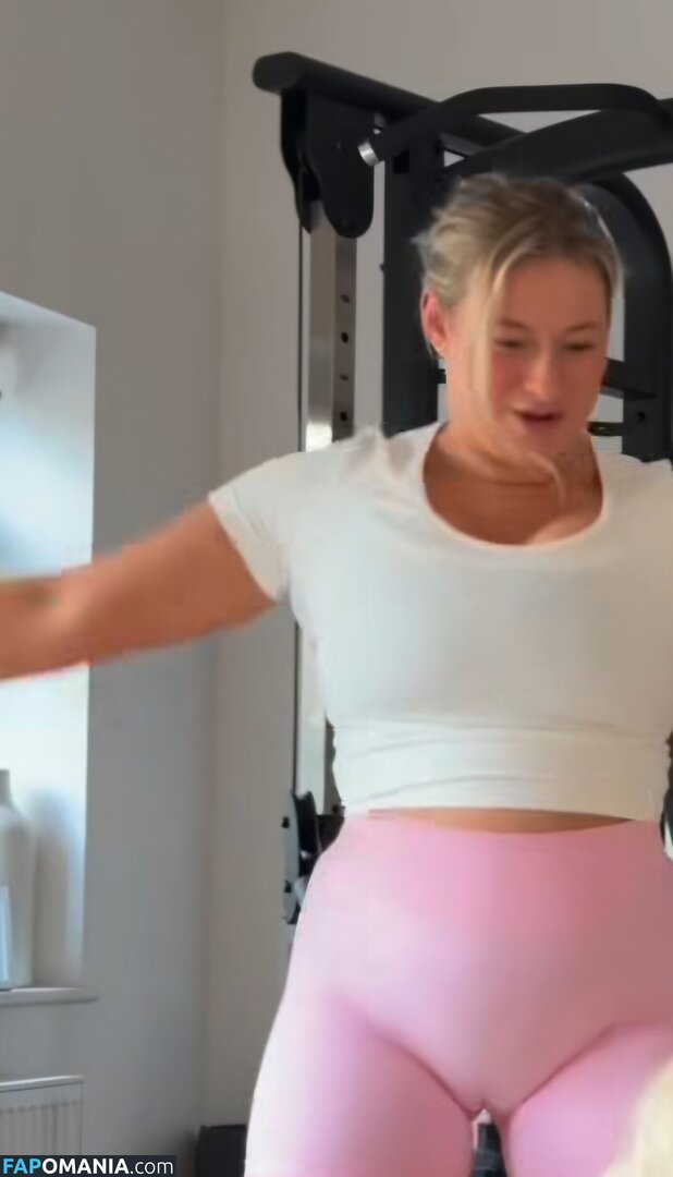 Carys whittaker  / Carys whittaker / busybeecarys / carys.whittaker Nago OnlyFans  Przeciekłe zdjęcie #5