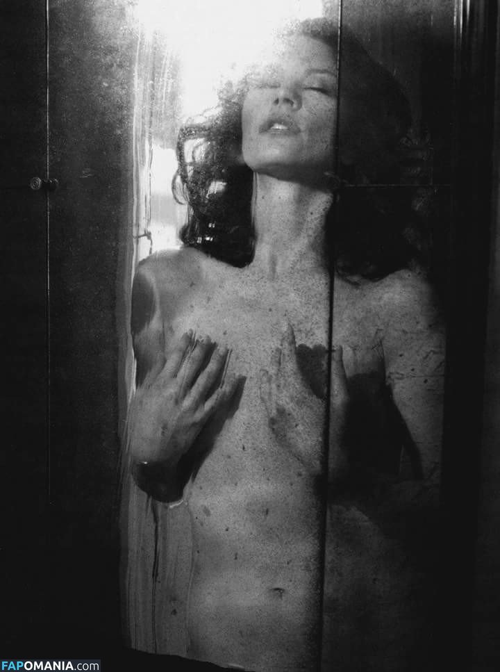 Catherine Zeta Jones / catherinezetajones Nago OnlyFans  Przeciekłe zdjęcie #4