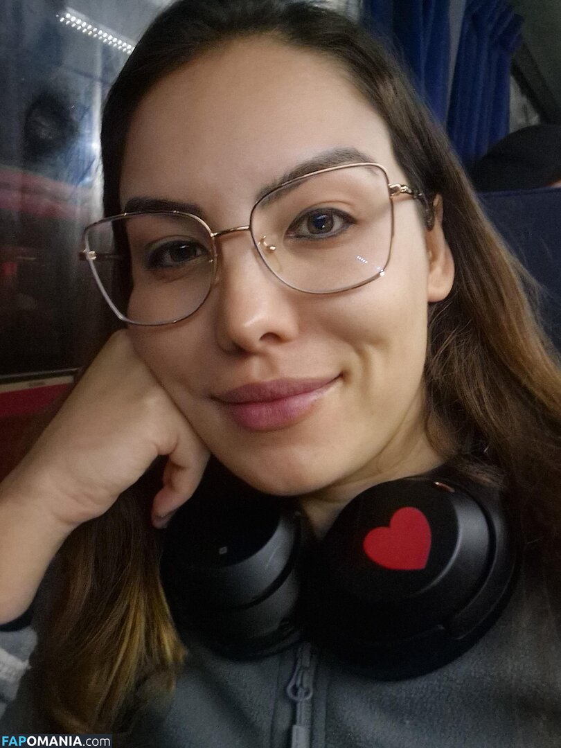 Certain-Key-3288 / gisele.kimura / giselekimura Nago OnlyFans  Przeciekłe zdjęcie #1