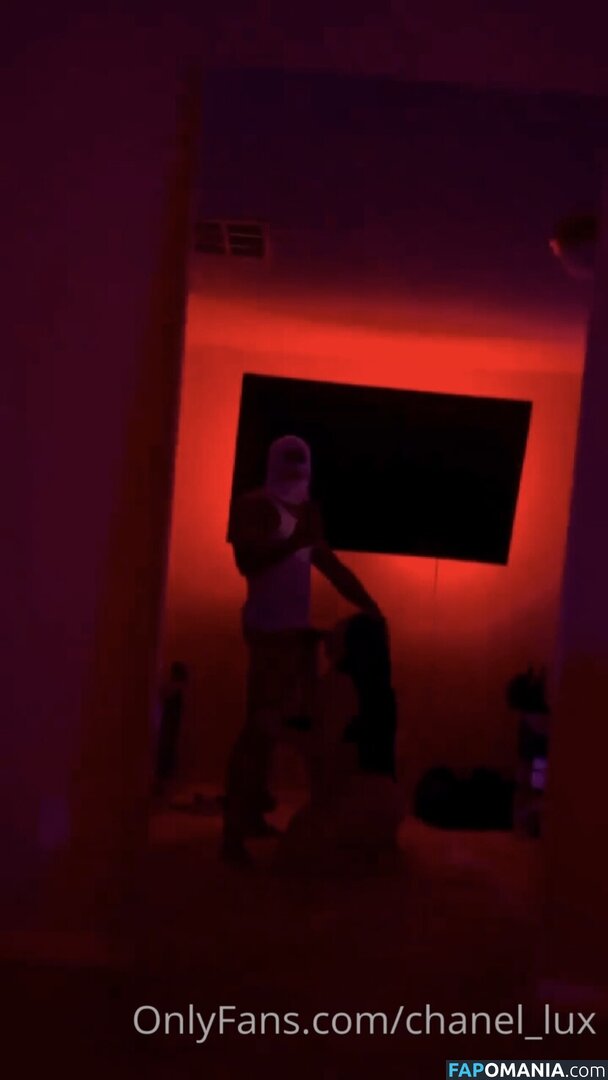 chanel_lux / ficialhausofluxx / officialhausofluxx Nago OnlyFans  Przeciekłe zdjęcie #3