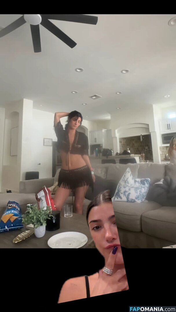 Charli D'Amelio / Charli Damelio / charlidamelio / charliesdamelio Nago OnlyFans  Przeciekłe zdjęcie #1652