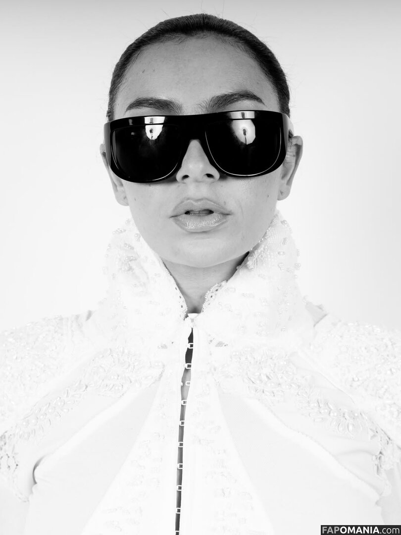 Charli XCX / charli_xcx / charlignarly / charlixcx / https: Nago OnlyFans  Przeciekłe zdjęcie #1274