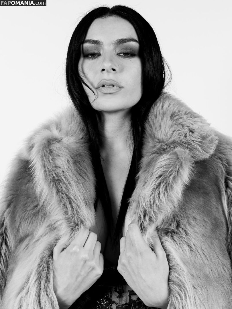 Charli XCX / charli_xcx / charlignarly / charlixcx / https: Nago OnlyFans  Przeciekłe zdjęcie #1276