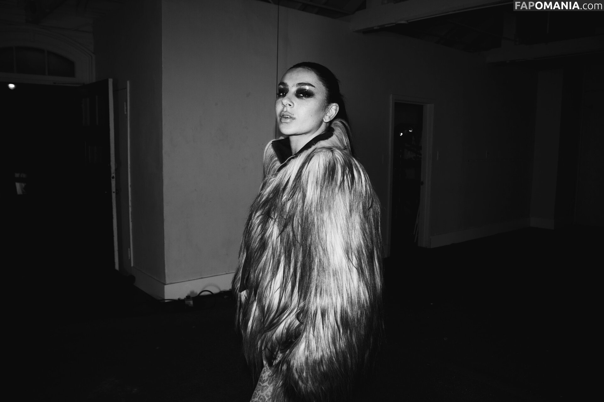 Charli XCX / charli_xcx / charlignarly / charlixcx / https: Nago OnlyFans  Przeciekłe zdjęcie #1280