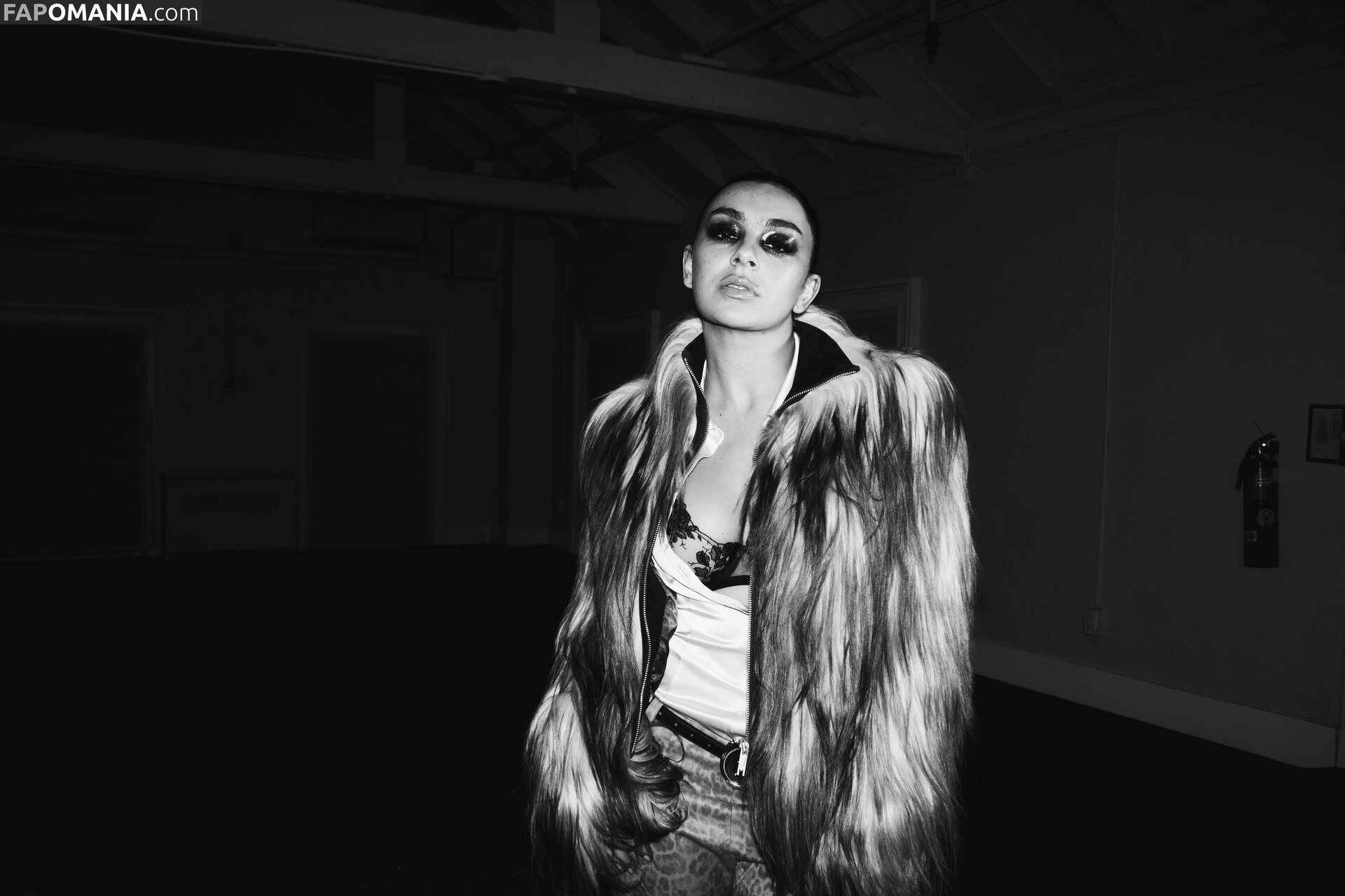 Charli XCX / charli_xcx / charlignarly / charlixcx / https: Nago OnlyFans  Przeciekłe zdjęcie #1281