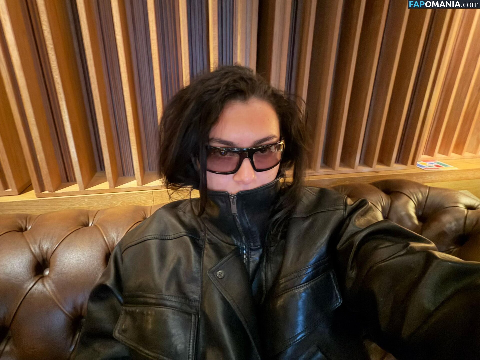 Charli XCX / charli_xcx / charlignarly / charlixcx / https: Nago OnlyFans  Przeciekłe zdjęcie #1290