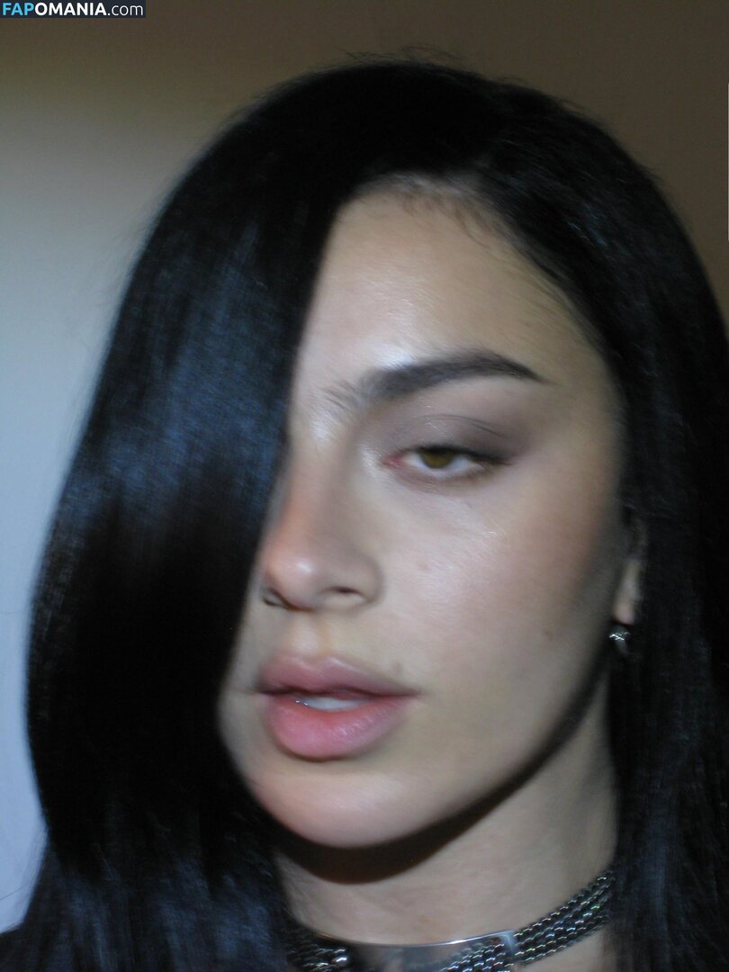 Charli XCX / charli_xcx / charlignarly / charlixcx / https: Nago OnlyFans  Przeciekłe zdjęcie #1294